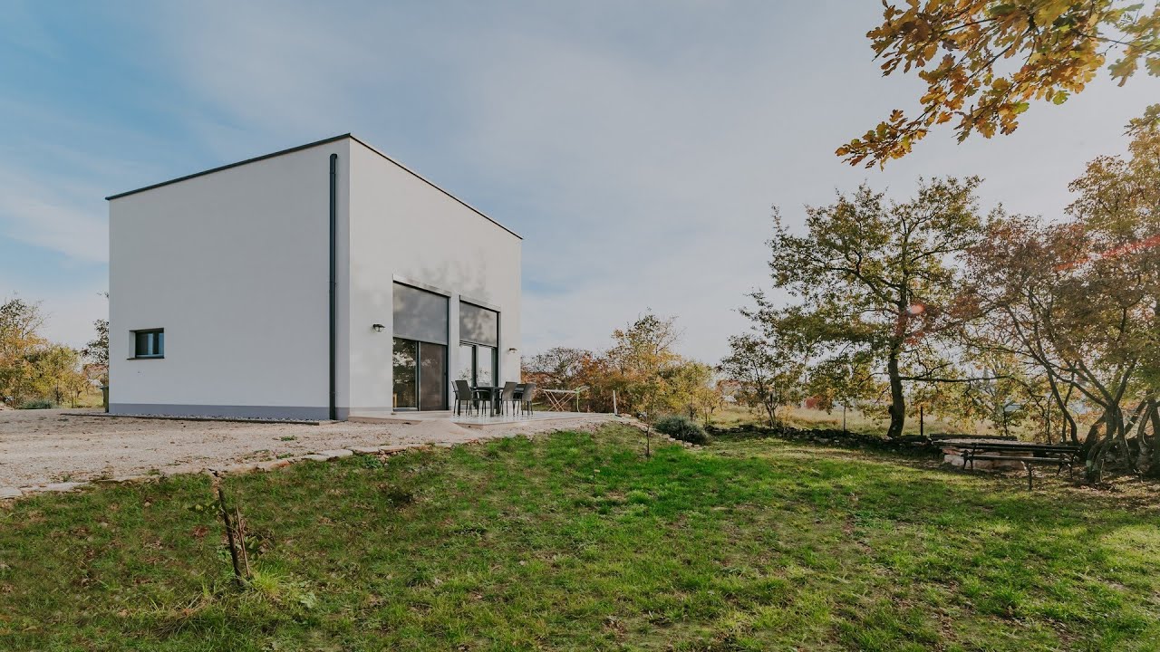 Okolica Kaštela | Samostojeća moderna kuća minimalističkog koncepta | VPN-0089
